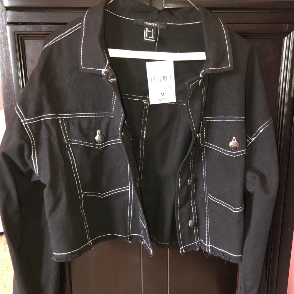 BRAND NEW Cropped Black Denim Jacket